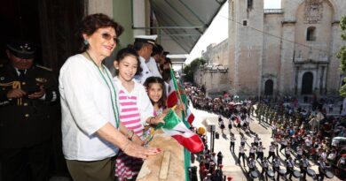 Muestra de patriotismo y civilidad en el desfile conmemorativo al 16 de septiembre