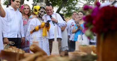 Regresa la Gran Muestra Estatal de Altares a la Plaza Grande