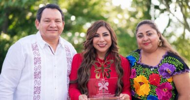 Reconocen labor de la Presidenta Honoraria del DIF Yucatán