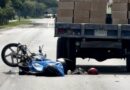 MU3R3 MOTOCICLISTA TRAS CHOCAR CONTRA UN CAMIÓN