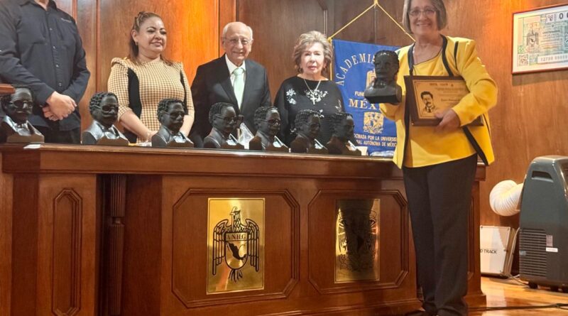 Reconocen trayectoria de la corresponsal de El Universal en Yucatán Yazmín Rodríguez Galaz