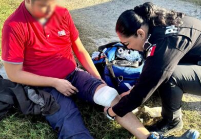 MOTOCICLISTA DERRAPA AL ESQUIVAR A UN PERRO 