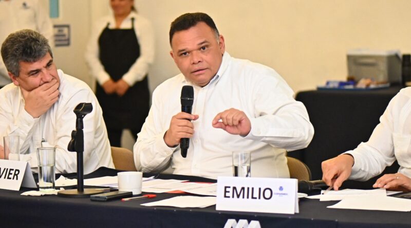 Senador yucateco propone a empresarios crear un observatorio de seguimiento a leyes fiscales