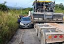  Remolque de tráiler choca y arrastra auto en carretera de Tekax