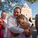 Renace la identidad maya con apoyo a grupos y parteras