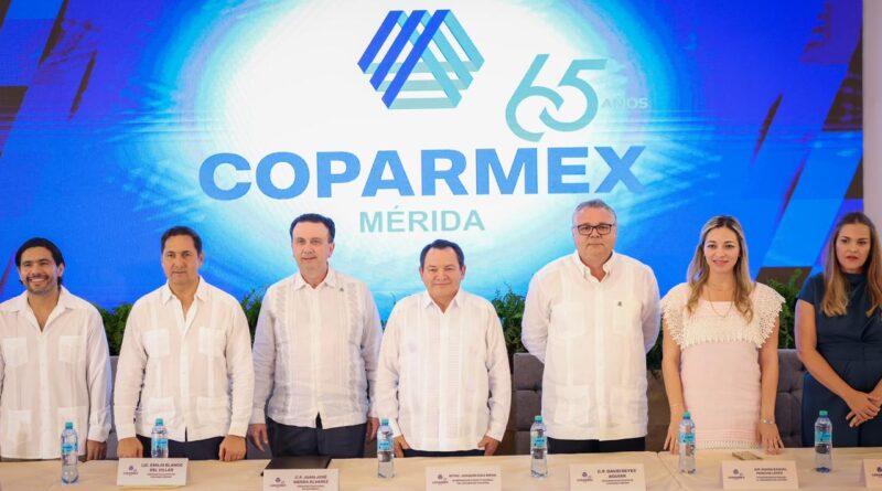 Díaz Mena en toma de protesta del Consejo Directivo de la Coparmex