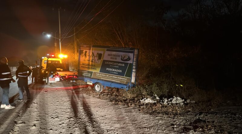 Retiran vallas publicitarias en Mérida