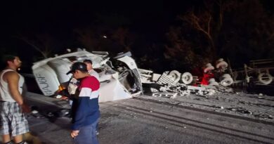 TRAILERORESULTA HERIDO EN ACCIDENTE