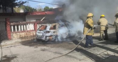 INCENDIO DE VEHÍCULO EN SISAL