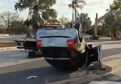 CHOQUE DEJA AUTO VOLCADO