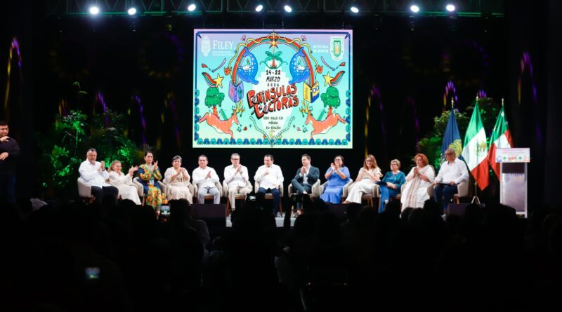 Asiste Cecilia Patrón a inauguración de la FILEY