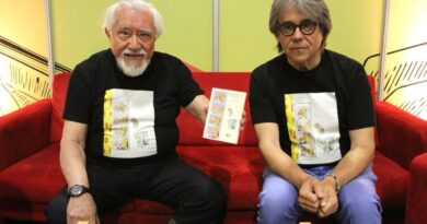 Jirafas y medusas literarias en stand de Sedeculta en Filey