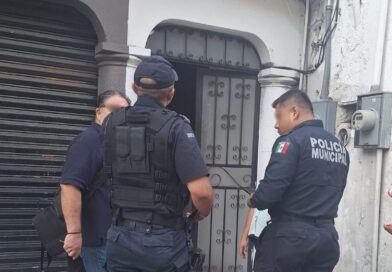 Atienden irrupción en edificio municipal de Mérida