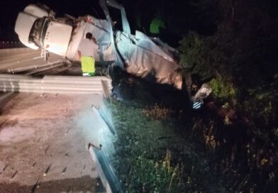 VOLCADURA DE CAMIÓN CON EXPLOSIVOS