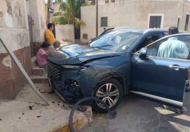 TAXISTA OCASIONA FUERTE ACCIDENTE 