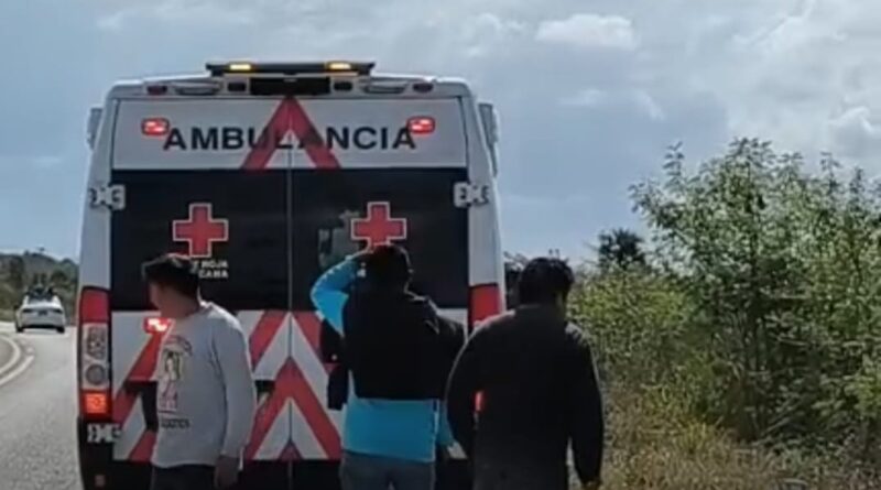 VUELCA CAMIONETA CON TRABAJADORES EN TIZIMÍN-SUCILÁ