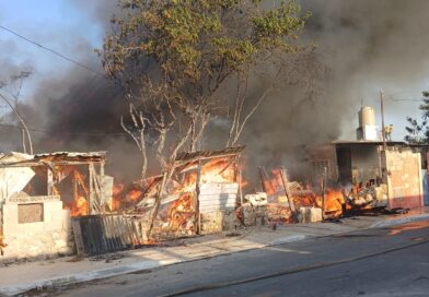 INCENDIO CONSUME SIETE VIVIENDAS EN DZUNUNCÁN