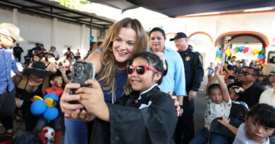 Entre alegría y reconocimiento celebran a niñas y niños 