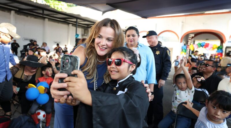 Entre alegría y reconocimiento celebran a niñas y niños 