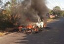AUTO SE INCENDIA TRAS EXPLOSIÓN EN MOCOCHÁ