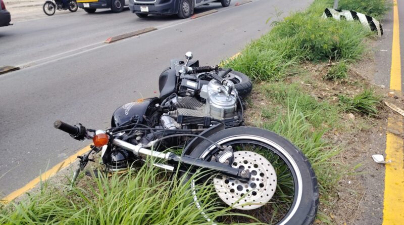 MOTOCICLISTA GRAVE TRAS CHOCAR EN LA MÉRIDA–UMÁN
