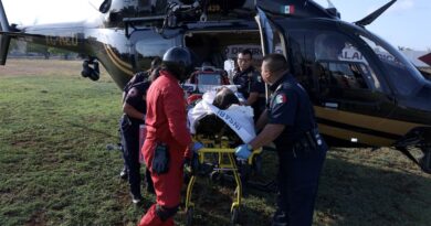 TRASLADAN EN HELICÓPTERO A MENOR LESIONADA EN ACCIDENTE EN AKIL