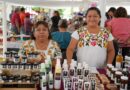 Manos que tejen, bordan y emprenden en feria artesanal