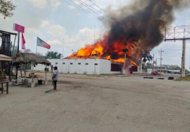  INCENDIO EN PARADOR DE HALACHÓ MOVILIZA A EMERGENCIAS