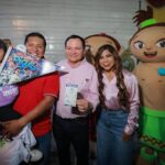 Familias disfrutan la Feria de la Niña y el Niño en Xmatkuil