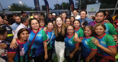Cecilia Patrón continúa entrega de domos para canchas deportivas