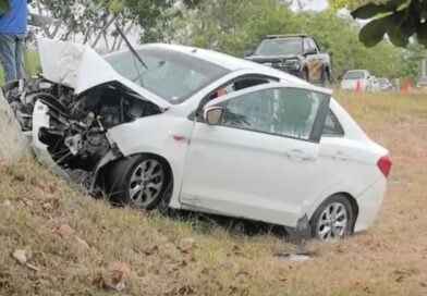 PRESUNTO EXCESO DE VELOCIDAD Y ALCOHOL DEJAN DOS LESIONADOS