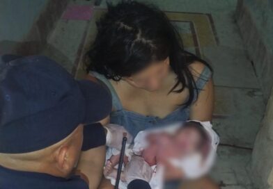 Policía de Mérida colabora en el nacimiento de una niña