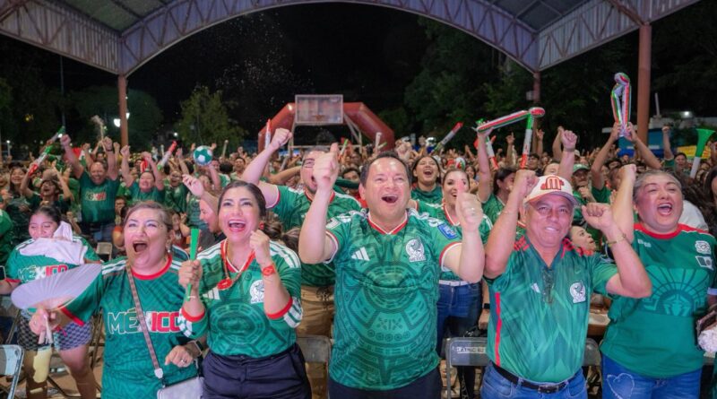 Casa llena en las Zonas Fan: 14 mil personas celebran triunfo de México con saldo blanco