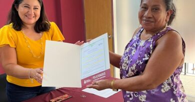 Más de 800 personas concluyen la primaria con apoyo del Ieaey