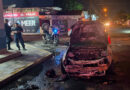 SE INCENDIA AUTO TRAS CAER EN ENORME BACHE