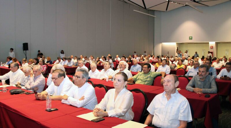 Promueven actualización notarial en materia de vivienda e inmuebles