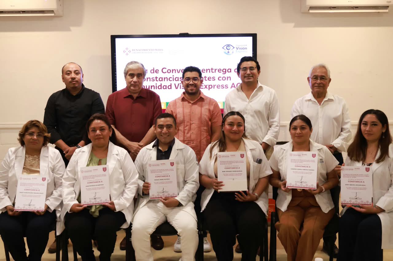 Certifican a especialistas y acercan lentes gratuitos a familias yucatecas