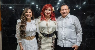 Díaz Mena acompaña a Layda Sansores en su Quinto Informe de Gobierno