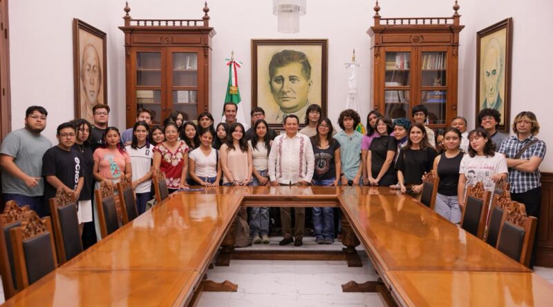 Jóvenes que presentarán examen de control a la UNAM recibirán respaldo del Gobierno de Yucatán