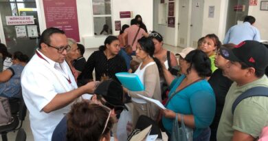 Orientan a personas de San José Tecoh sobre procedimientos legales para adquirir terrenos