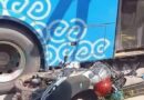 MOTOCICLISTA SE SALVA DE SER ATROPELLADO POR CAMIÓN