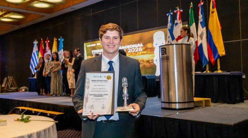 Director del DIF Mérida, Gerardo López, recibe Premio Internacional Tonanzin 2026