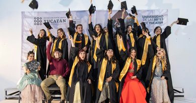 UNAY celebra egreso de 83 profesionales de distintas disciplinas artísticas