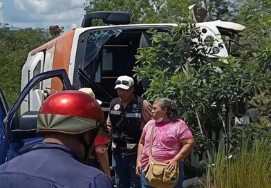 APARATOSA VOLCADURA DE AUTOBÚS DE ORIENTE