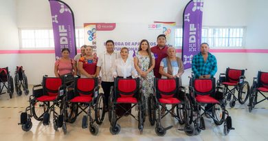 Entrega DIF sillas de ruedas para facilitar la movilidad de personas en Temozón