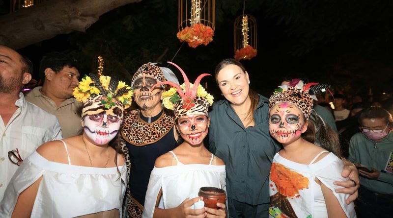 “Ánimas Iluminadas” enciende las tradiciones en los espacios públicos de Mérida