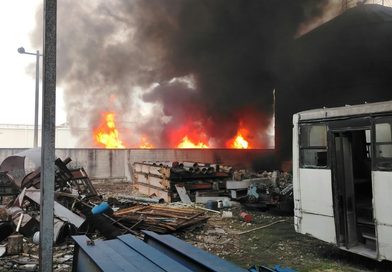 SE INCENDIAN VARIOS TRÁILERES EN LA MÉRIDA-UMÁN